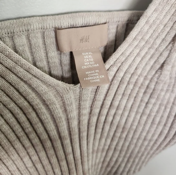 H&M - Ribbed Knit Tank Top - nwot - Picture 6 of 10